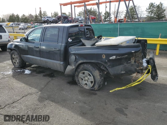 2006 Dodge Dakota SLT z VIN 1D7HW48N66S716560, wystawiony jako Copart lot #49677695 z przebiegiem 163 717 mil mil oraz Szkoda całkowita • Salvage title. Historia ofert i sprzedaży dostępna na DreamBid. Obrazek 2.