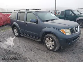 2005 Nissan Pathfinder SE with VIN 5N1AR18U95C726349, listed as a IAAI auction lot 41842285 with 251,500 mi miles. Bid and sale history available at carsss.com. Image 1.