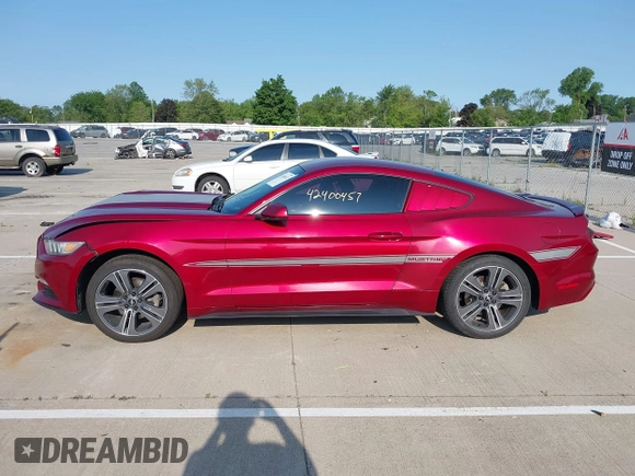 2017 Ford Mustang V6 z VIN 1FA6P8AMXH5226346, wystawiony jako IAAI lot #42400457 z przebiegiem 147 953 mil mil oraz . Historia ofert i sprzedaży dostępna na DreamBid. Obrazek 14.