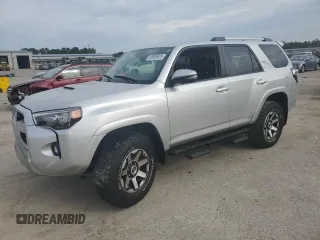2018 Toyota 4Runner SR5 with VIN JTEBU5JR2J5587874, listed as a Copart auction lot 55995925 with 75,014 mi miles and Salvage title. Bid and sale history available at DreamBid. Image 1.