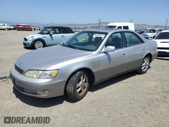 2000 Lexus ES 300 with VIN JT8BF28G3Y5084655, listed as a Copart auction lot 56600925 with 105,499 mi miles and Clean title. Bid and sale history available at DreamBid. Image 1.