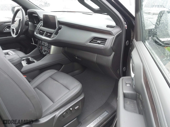 2024 Chevrolet Suburban LT with VIN 1GNSKCKD4RR217863, listed as a IAAI auction lot 41724242 with 11,998 mi miles. Bid and sale history available at carsss.com. Image 5.