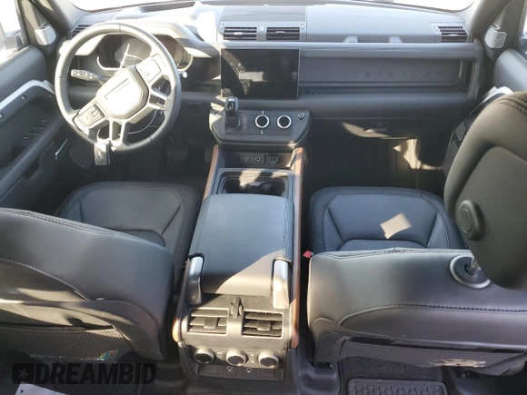 2024 Land Rover Defender X-Dynamic SE z VIN SALE2FEU7R2297275, wystawiony jako Copart lot #76837044 z przebiegiem Nie podano mil oraz Nie do naprawy • Non repairable. Historia ofert i sprzedaży dostępna na DreamBid. Obrazek 8.