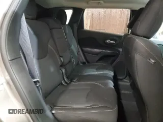 2016 Jeep Cherokee Latitude z VIN 1C4PJMCB4GW270663, wystawiony jako Copart lot #62411505 z przebiegiem 109 787 mil mil oraz Szkoda całkowita • Salvage title. Historia ofert i sprzedaży dostępna na DreamBid. Obrazek 11.