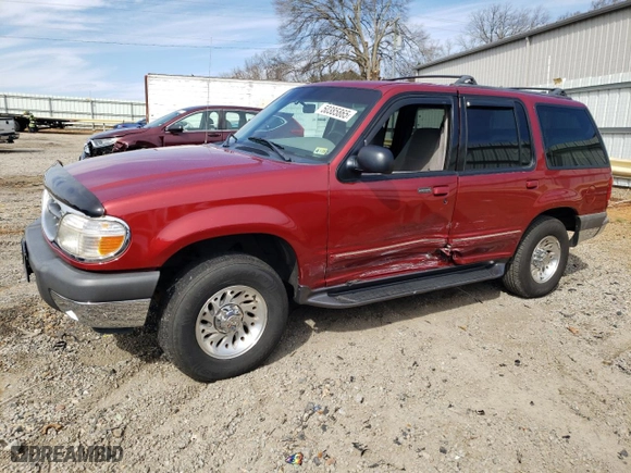 2000 Ford Explorer XLT with VIN 1FMZU73E9YZC08330, listed as a Copart auction lot 50385865 with 157,065 mi miles and Salvage Title. Bid and sale history available at carsss.com. Image 1.