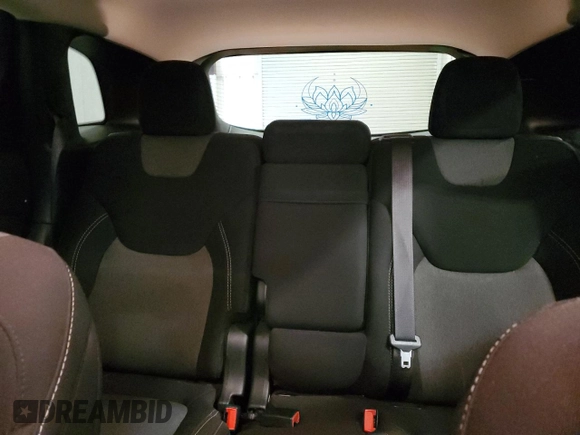 2018 Jeep Cherokee Latitude Tech Connect z VIN 1C4PJMCB0JD572454, wystawiony jako Copart lot #83875334 z przebiegiem 109 611 mil mil oraz Nie do naprawy • Non repairable. Historia ofert i sprzedaży dostępna na DreamBid. Obrazek 10.