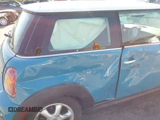 2008 MINI Hardtop with VIN WMWMF33568TT67727, listed as a IAAI auction lot 41985166 with 158,579 mi miles and . Bid and sale history available at DreamBid. Image 6.