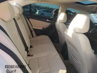 2016 Volkswagen Jetta SEL z VIN 3VWL07AJXGM219128, wystawiony jako Copart lot #49392665 z przebiegiem 131 518 mil mil oraz Szkoda całkowita • Salvage title. Historia ofert i sprzedaży dostępna na DreamBid. Obrazek 11.
