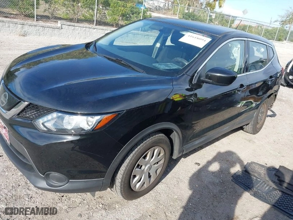2019 Nissan Rogue Sport S with VIN JN1BJ1CR0KW338006, listed as a IAAI auction lot 41618094 with 62,529 mi miles. Bid and sale history available at carsss.com. Image 2.