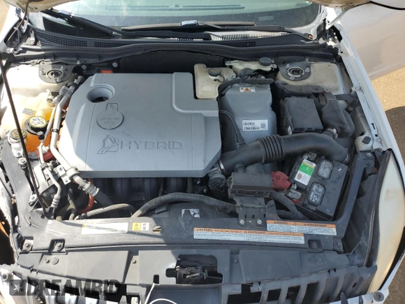 2010 Mercury Milan Hybrid with VIN 3MEDM0L38AR601605, listed as a Copart auction lot 49236815 with 114,536 mi miles and Salvage Title. Bid and sale history available at carsss.com. Image 12.