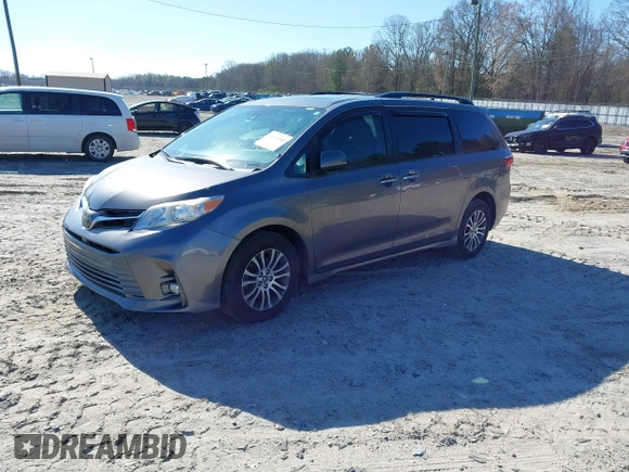 2018 Toyota Sienna XLE Auto Access Seat with VIN 5TDYZ3DC4JS958698, listed as a IAAI auction lot 41815340 with 164,903 mi miles. Bid and sale history available at carsss.com. Image 17.