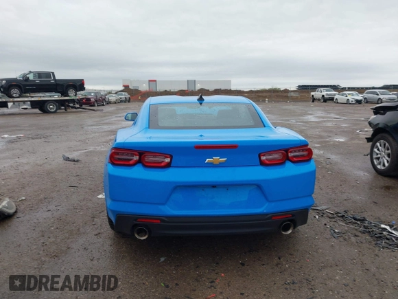 2023 Chevrolet Camaro 1LT z VIN 1G1FB1RS1P0140463, wystawiony jako IAAI lot #41952133 z przebiegiem 42 043 mil mil oraz . Historia ofert i sprzedaży dostępna na DreamBid. Obrazek 16.