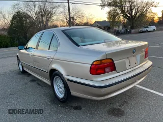 1998 BMW 5 Series 528iA with VIN WBADD6320WBW46302, listed as a Copart auction lot 45062025 with 42,667 mi miles and Salvage Title. Bid and sale history available at carsss.com. Image 3.