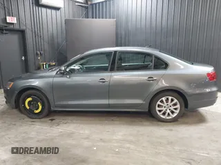 2011 Volkswagen Jetta SE с VIN 3VWBZ7AJ2BM326488, выставлен на аукционе IAAI как лот 41440467 с пробегом 179 888 миль миль и . История ставок и продаж доступна на DreamBid. Изображение 14.