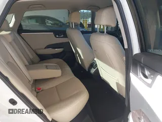 2018 Honda Clarity Plug-In Hybrid Touring with VIN JHMZC5F38JC003207, listed as a IAAI auction lot 42057987 with 35,420 mi miles. Bid and sale history available at carsss.com. Image 8.