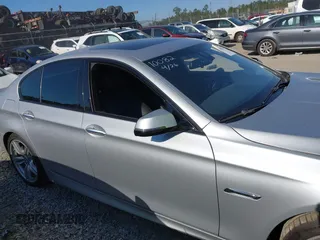 2015 BMW 5 Series 550i z VIN WBAKN9C54FD960961, wystawiony jako IAAI lot #42182554 z przebiegiem 73 234 mil mil oraz . Historia ofert i sprzedaży dostępna na DreamBid. Obrazek 13.