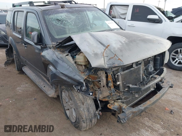 2005 Nissan Pathfinder SE with VIN 5N1AR18U05C707611, listed as a IAAI auction lot 41413932 with 260,777 mi miles. Bid and sale history available at carsss.com. Image 6.