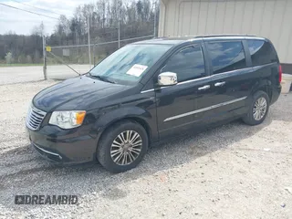 2015 Chrysler Town & Country Touring L with VIN 2C4RC1CG8FR522404, listed as a IAAI auction lot 41932426 with 165,092 mi miles and . Bid and sale history available at DreamBid. Image 17.