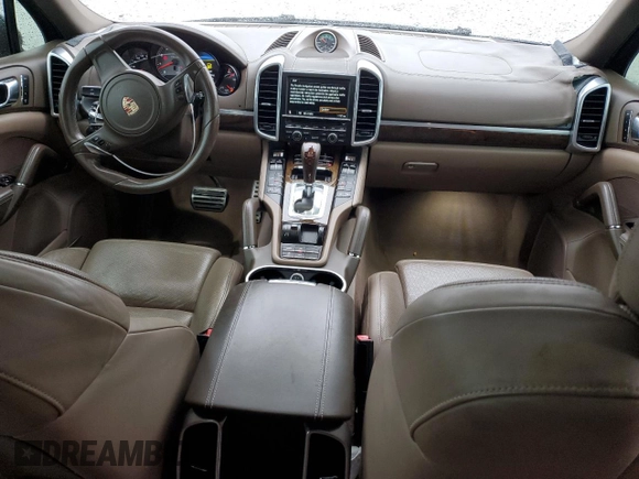 2013 Porsche Cayenne S с VIN WP1AB2A25DLA80568, выставлен на аукционе Copart как лот 43983015 с пробегом 105 779 миль миль и Списание • Salvage title. История ставок и продаж доступна на DreamBid. Изображение 8.