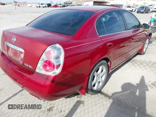 2006 Nissan Altima 2.5 with VIN 1N4AL11D06N321024, listed as a IAAI auction lot 41733825 with 115,493 mi miles. Bid and sale history available at carsss.com. Image 4.