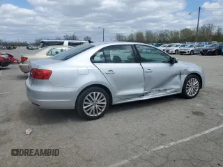 2012 Volkswagen Jetta SEL with VIN 3VWLX7AJXCM361484, listed as a Copart auction lot 53260985 with 155,585 mi miles and Salvage title. Bid and sale history available at DreamBid. Image 3.