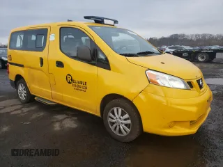 2014 Nissan NV200 z VIN 3N8CM0JTXEK690600, wystawiony jako Copart lot #50808765 z przebiegiem 392 670 mil mil oraz Czysty tytuł • Clean title. Historia ofert i sprzedaży dostępna na DreamBid. Obrazek 4.