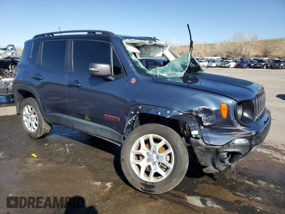 2021 Jeep Renegade Trailhawk z VIN ZACNJDC12MPM31659, wystawiony jako Copart lot #53104325 z przebiegiem Nie podano mil oraz Szkoda całkowita • Salvage title. Historia ofert i sprzedaży dostępna na DreamBid. Obrazek 4.