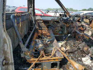 2000 Chevrolet Silverado 2500 z VIN 1GCGK24R0YR118635, wystawiony jako Copart lot #59222665 z przebiegiem Nie podano mil oraz Szkoda całkowita • Salvage title. Historia ofert i sprzedaży dostępna na DreamBid. Obrazek 10.