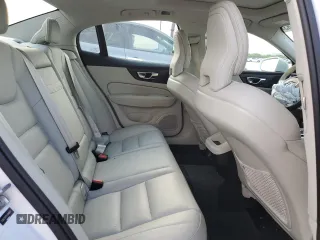 2020 Volvo S60 Momentum with VIN 7JRA22TK7LG049247, listed as a Copart auction lot 60189183 with 21,906 mi miles. Bid and sale history available at carsss.com. Image 10.