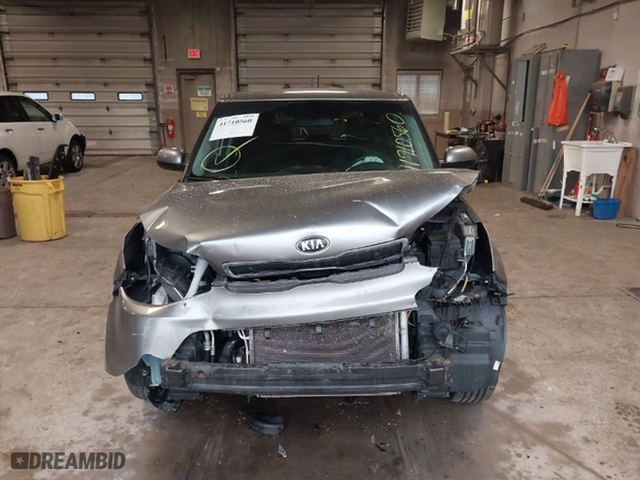 2016 Kia Soul with VIN KNDJN2A26G7289579, listed as a IAAI auction lot 41710560 with NaN miles. Bid and sale history available at carsss.com. Image 13.