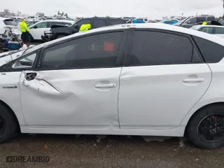 2015 Toyota Prius Four with VIN JTDKN3DU4F1909032, listed as a IAAI auction lot 41724920 with 1 mi miles. Bid and sale history available at carsss.com. Image 13.