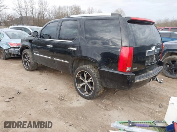 2009 Cadillac Escalade z VIN 1GYFK13269R147563, wystawiony jako IAAI lot #41462689 z przebiegiem 210 095 mil mil oraz . Historia ofert i sprzedaży dostępna na DreamBid. Obrazek 3.