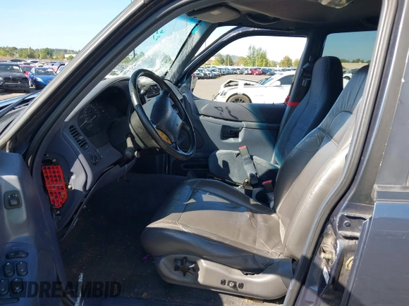 1998 Ford Explorer XL with VIN 1FMZU34X9WZA33714, listed as a IAAI auction lot 42191333 with 283,124 mi miles and . Bid and sale history available at DreamBid. Image 5.