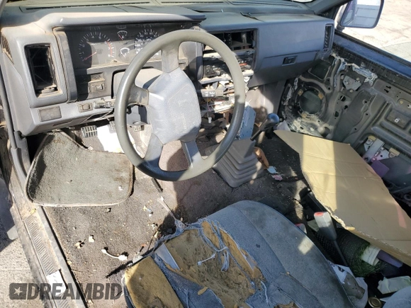 1993 Nissan Hardbody с VIN 1N6HD16SXPC310961, выставлен на аукционе Copart как лот 79261954 с пробегом 329 438 миль миль и Списание • Salvage title. История ставок и продаж доступна на DreamBid. Изображение 8.