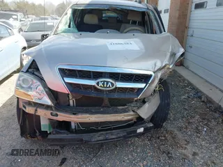2009 Kia Sorento LX with VIN KNDJD735995865882, listed as a IAAI auction lot 41806384 with 1 mi miles. Bid and sale history available at carsss.com. Image 6.