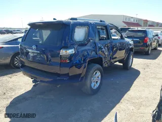 2020 Toyota 4Runner SR5 with VIN JTEBU5JR0L5830326, listed as a IAAI auction lot 41814118 with 71,270 mi miles. Bid and sale history available at carsss.com. Image 4.