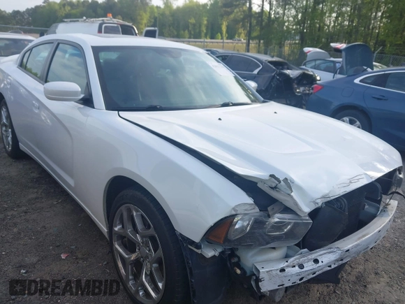 2014 Dodge Charger SXT with VIN 2C3CDXHG4EH337807, listed as a IAAI auction lot 42027319 with 151,988 mi miles. Bid and sale history available at carsss.com. Image 1.