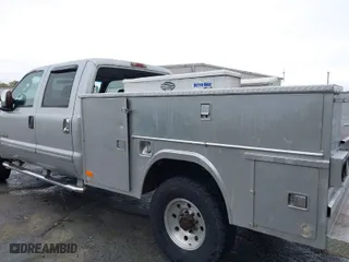 2003 Ford Super Duty F-250 XL with VIN 1FTNW21P43EC77382, listed as a IAAI auction lot 41912332 with 417,038 mi miles. Bid and sale history available at carsss.com. Image 14.