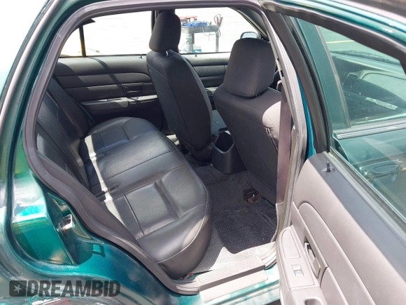 2010 Ford Police Interceptor с VIN 2FABP7BV1AX118489, выставлен на аукционе IAAI как лот 42597521 с пробегом Не указан миль и . История ставок и продаж доступна на DreamBid. Изображение 8.
