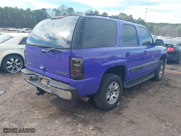 2002 Chevrolet Tahoe LT with VIN 1GNEK13Z32J271946, listed as a IAAI auction lot 41822716 with 295,863 mi miles. Bid and sale history available at carsss.com. Image 4.
