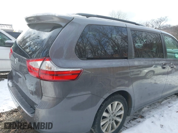 2017 Toyota Sienna LE with VIN 5TDJZ3DC5HS173134, listed as a IAAI auction lot 41256534 with 70,940 mi miles. Bid and sale history available at carsss.com. Image 19.
