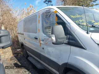 2017 Ford Transit z VIN 1FTYR1YG0HKA47755, wystawiony jako IAAI lot #41616601 z przebiegiem 93 170 mil mil oraz . Historia ofert i sprzedaży dostępna na DreamBid. Obrazek 13.