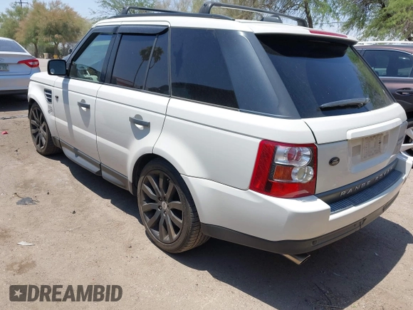 2008 Land Rover Range Rover Sport SC z VIN SALSH23418A181801, wystawiony jako IAAI lot #42595122 z przebiegiem 149 859 mil mil oraz . Historia ofert i sprzedaży dostępna na DreamBid. Obrazek 3.