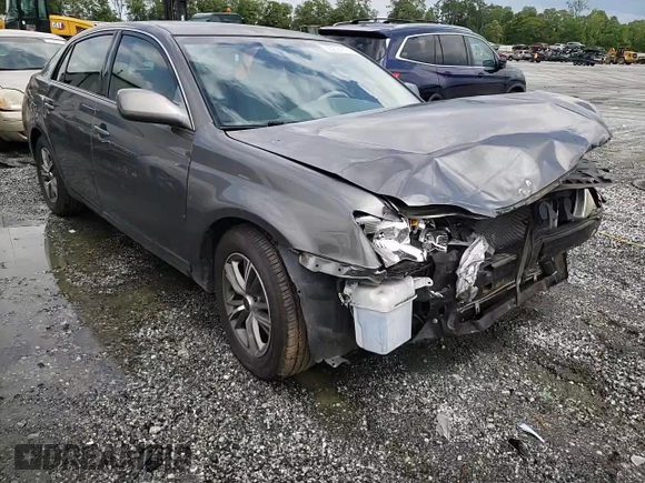 2006 Toyota Avalon XL z VIN 4T1BK36BX6U114484, wystawiony jako Copart lot #55206275 z przebiegiem 179 704 mil mil oraz Szkoda całkowita • Salvage title. Historia ofert i sprzedaży dostępna na DreamBid. Obrazek 13.