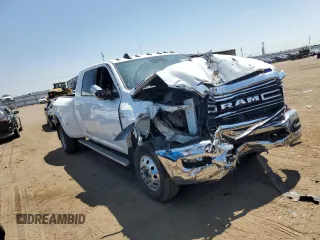 2019 Ram 3500 Laramie with VIN 3C63RRML3KG536877, listed as a Copart auction lot 66170844 with 151,567 mi miles and Salvage Title. Bid and sale history available at carsss.com. Image 4.