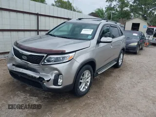 2014 Kia Sorento LX with VIN 5XYKT4A7XEG532862, listed as a IAAI auction lot 41896329 with 97,861 mi miles and . Bid and sale history available at carsss.com. Image 2.