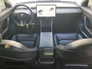 2020 Tesla Model 3 Standard Range Plus z VIN 5YJ3E1EAXLF644911, wystawiony jako Copart lot #52390785 z przebiegiem 138 783 mil mil oraz Szkoda całkowita • Salvage title. Historia ofert i sprzedaży dostępna na DreamBid. Obrazek 8.