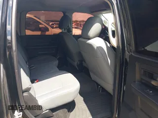 2014 Ram 1500 Express z VIN 1C6RR6KG5ES454063, wystawiony jako IAAI lot #42461593 z przebiegiem 118 090 mil mil oraz . Historia ofert i sprzedaży dostępna na DreamBid. Obrazek 8.