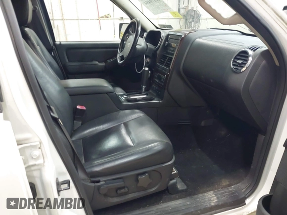 2008 Ford Explorer Limited с VIN 1FMEU75E08UA69925, выставлен на аукционе IAAI как лот 42179454 с пробегом 185 689 миль миль и . История ставок и продаж доступна на DreamBid. Изображение 5.