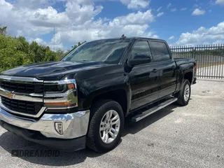 2017 Chevrolet Silverado 1500 LT with VIN 3GCUKREC9HG516786, listed as a Copart auction lot 55291505 with 110,643 mi miles and Clean Title. Bid and sale history available at DreamBid. Image 2.